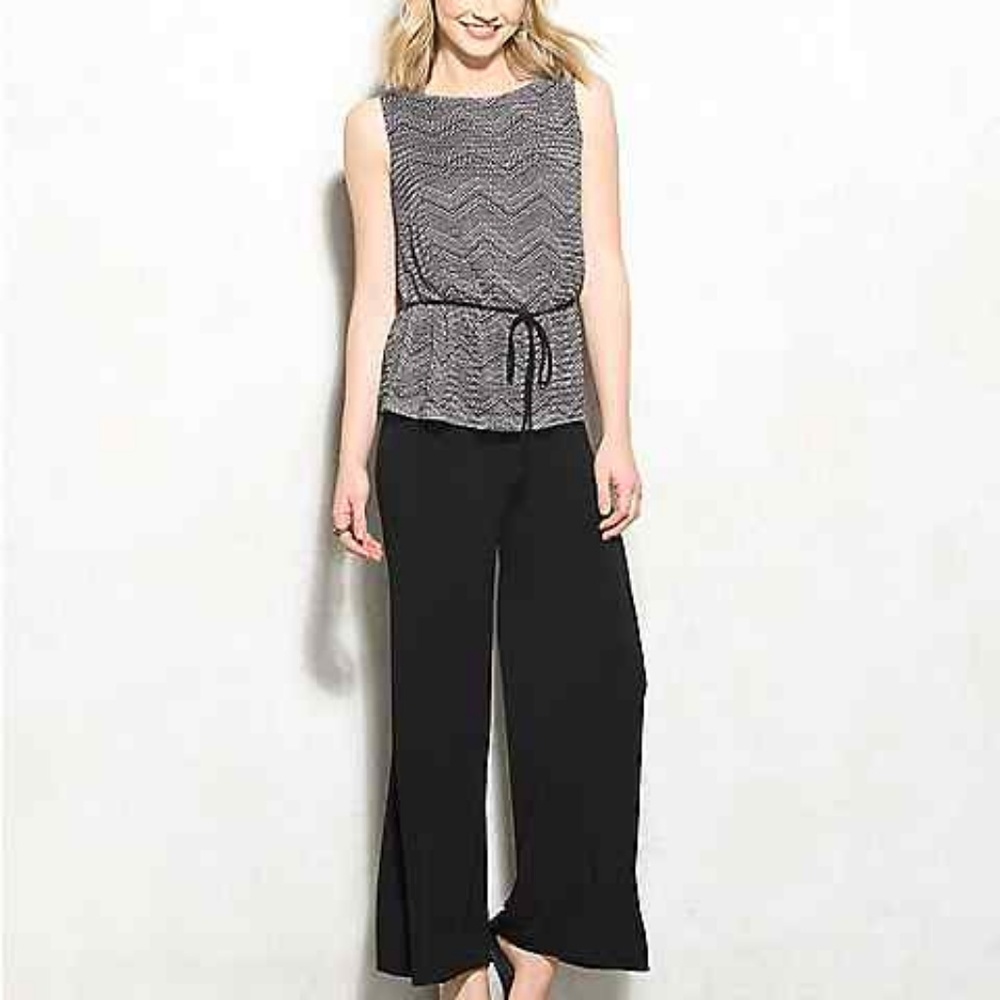 New Dressbarn Black Gray Mesh jumpsuit Size 6P 55"